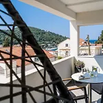 Apartments Swallow\'S Nest